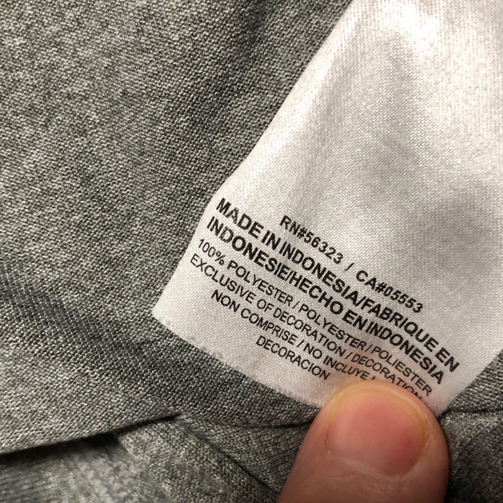 Nike Dri-FIT Men's Charcoal Crewneck Shirt - Picture 3 of 3
